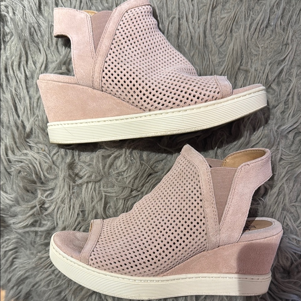 Sofft Perforated Suede Wedge Sandals in Blush Pink